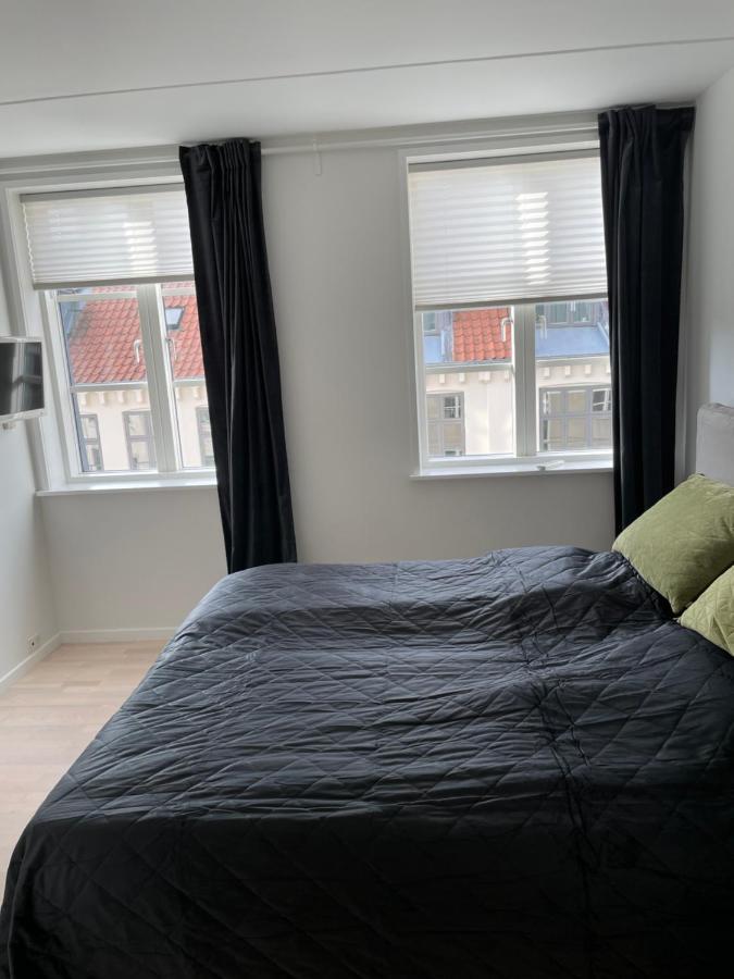 Lejlighed Lux Apartment, 2 Full Bathrooms, 4th