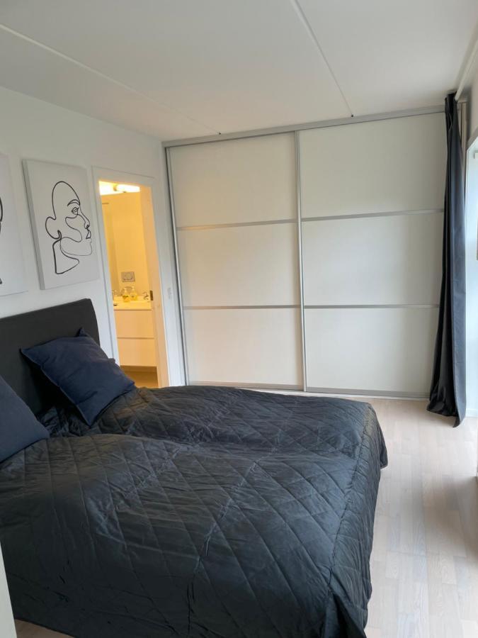 Lejlighed Lux Apartment, 2 Full Bathrooms, 4th *
